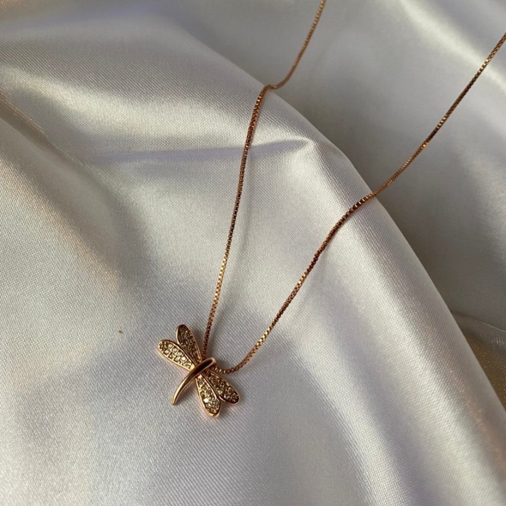 Butterfly Shiny necklace Rose gold